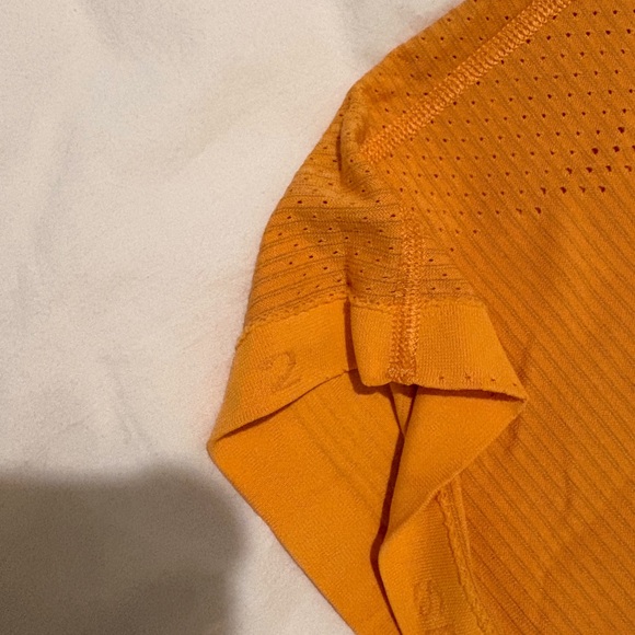 Lululemon Swiftly Tech Orange Short Sleeve Top Size 2 - Picture 5 of 5